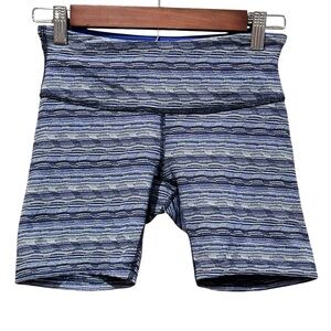 Lululemon Wunder Under  Sapphire Space Dye Blue Size 4 Shorts 6.5” Inseam